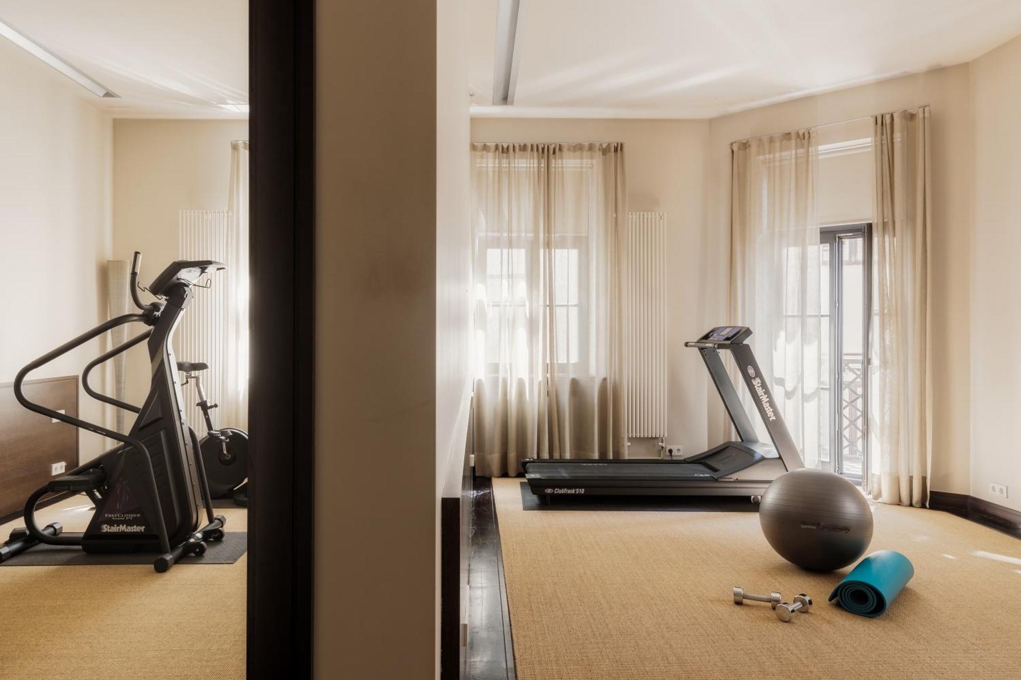 Hotel Bergs Suites Рига Экстерьер фото