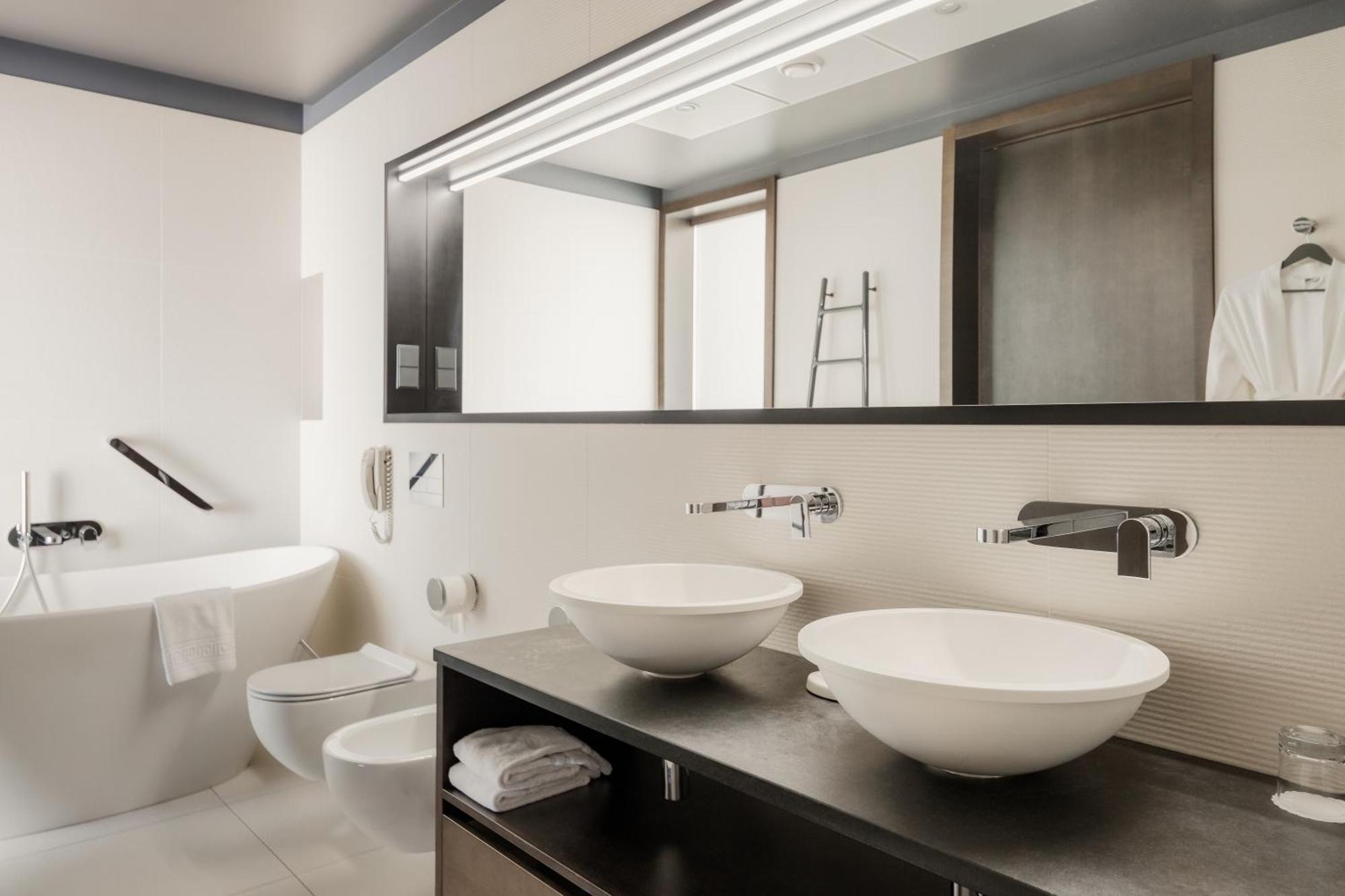 Hotel Bergs Suites Рига Экстерьер фото