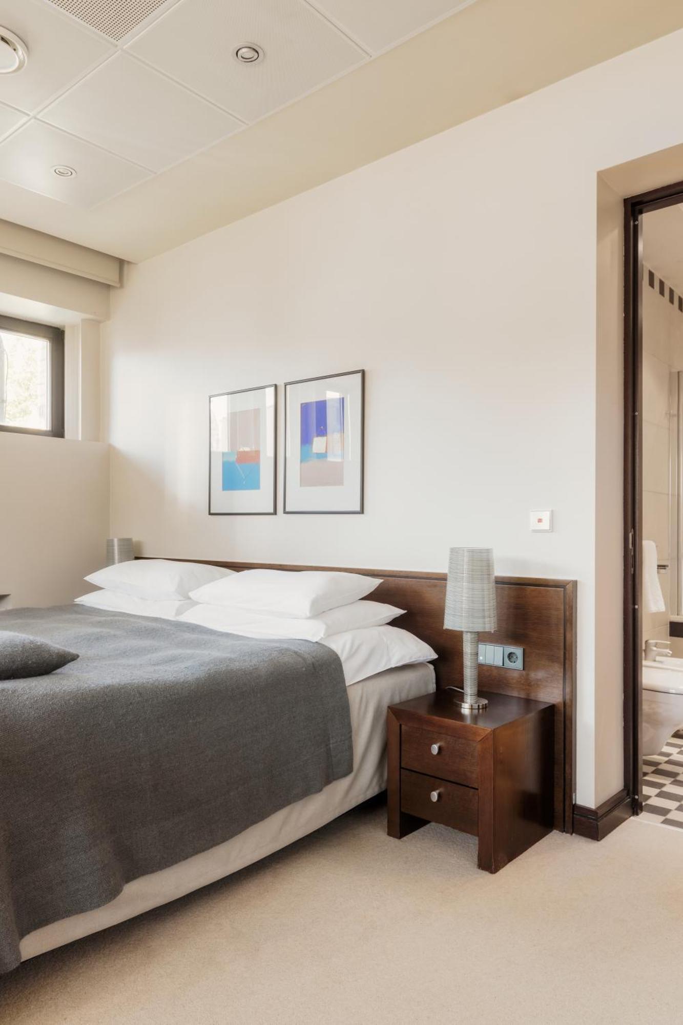 Hotel Bergs Suites Рига Экстерьер фото