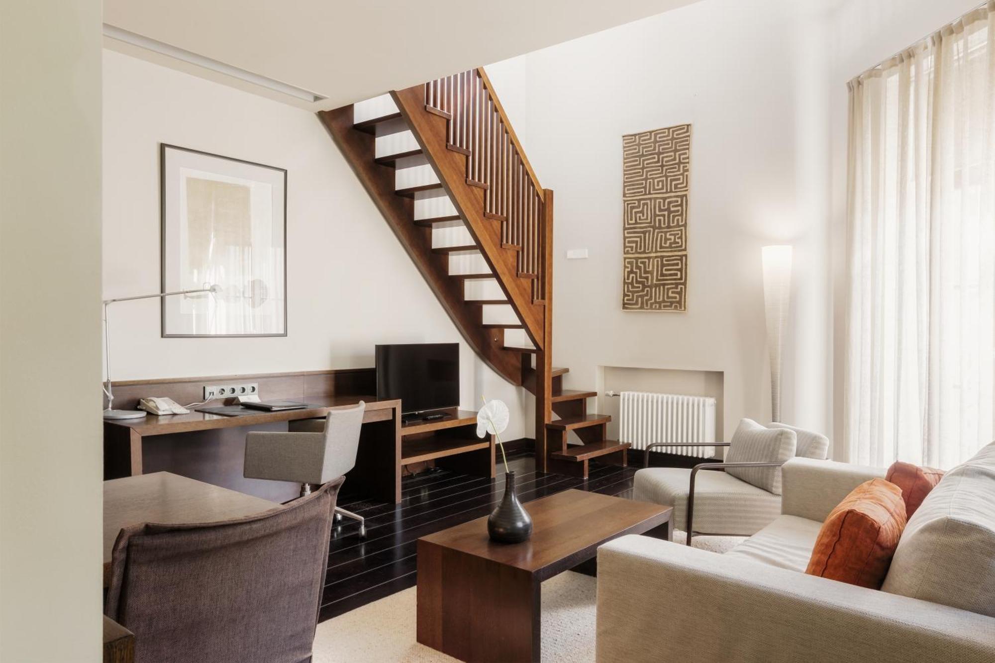 Hotel Bergs Suites Рига Экстерьер фото